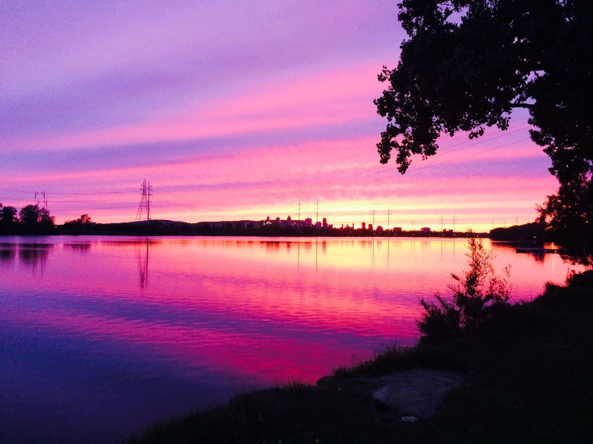Motel Du Fleuve บรอสซาร์ด ภายนอก รูปภาพ